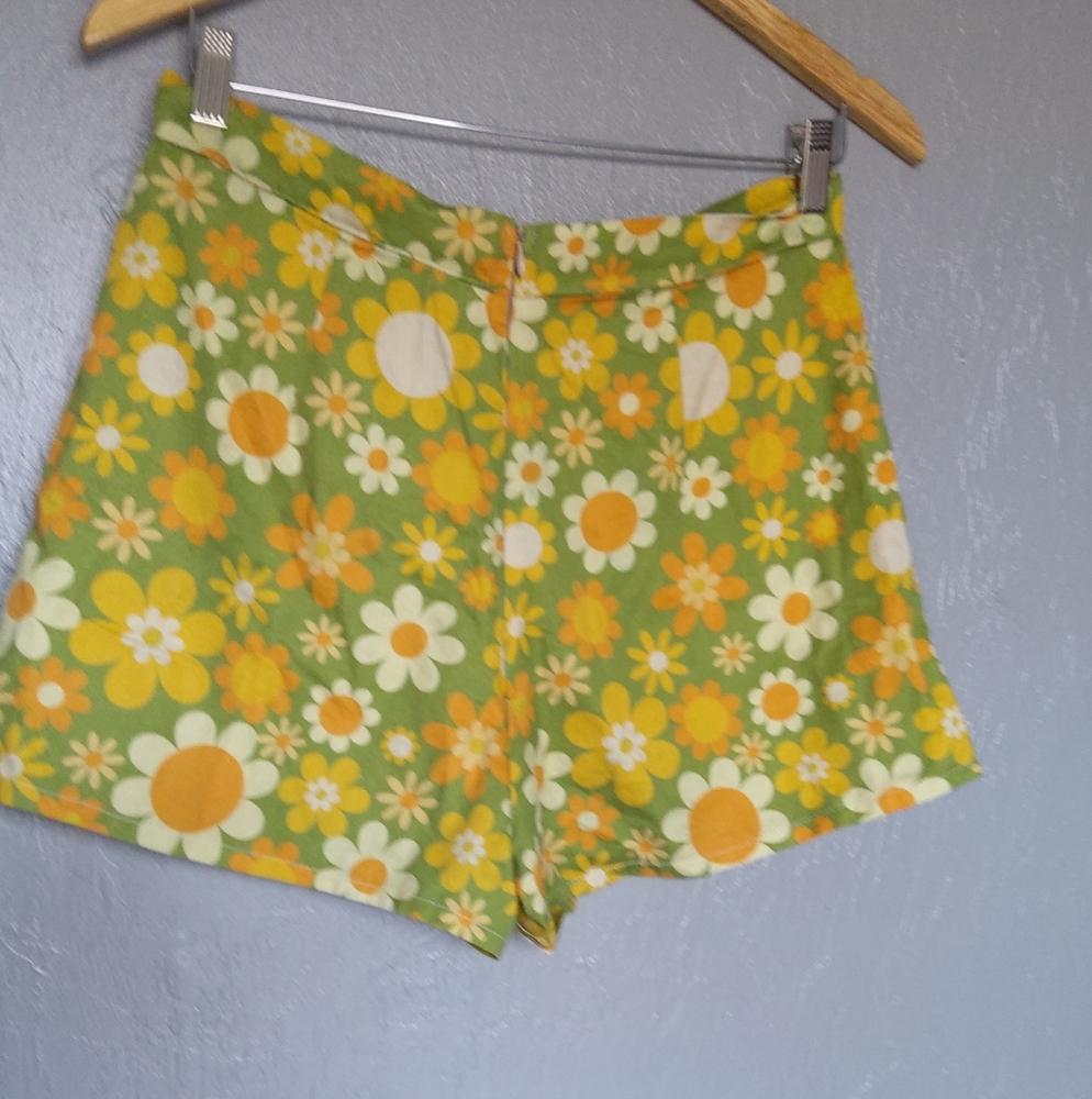 Yesterday People Highway Shorts in Busy Bunch Print.